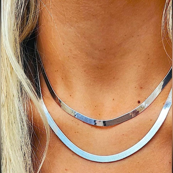 Sterling Silver Herringbone Flat Snake Necklace - Picture 4 of 15